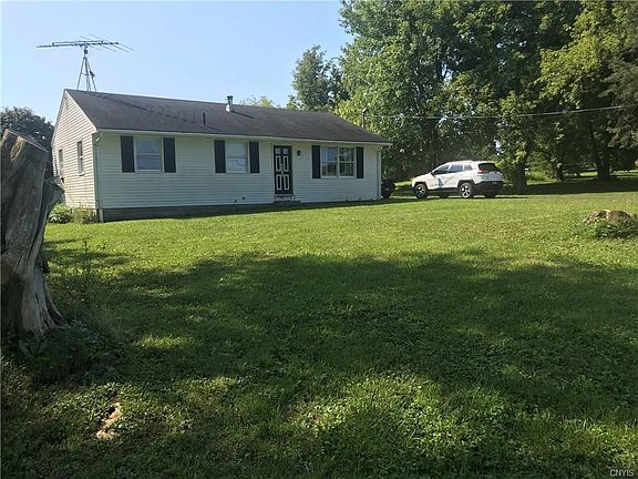 2nd image of 432 Old State Route 104