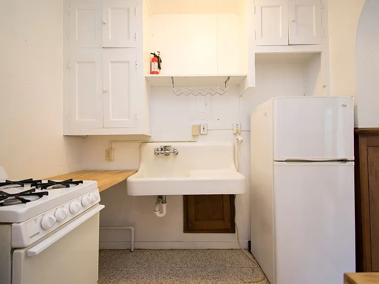 402 S Race St — Photo 35