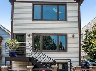 740 N Willard Ct, Chicago, IL 60642