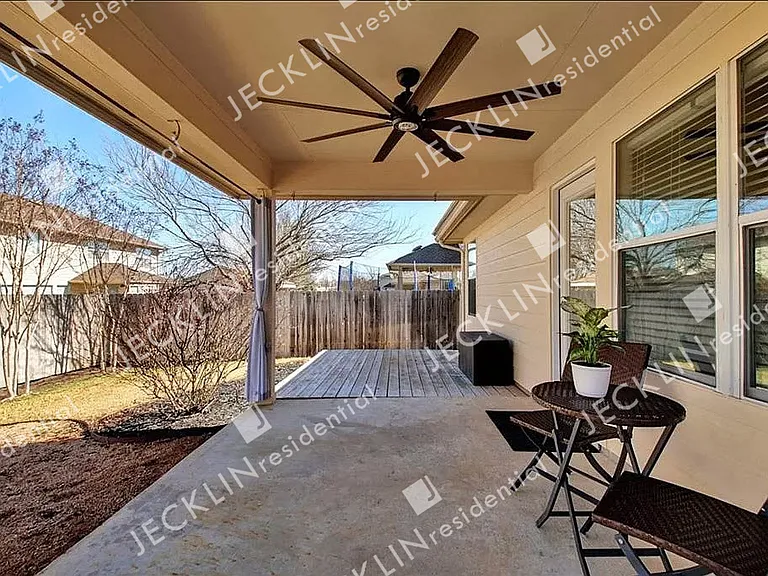 2415 Candle Ridge Trl — Photo 33