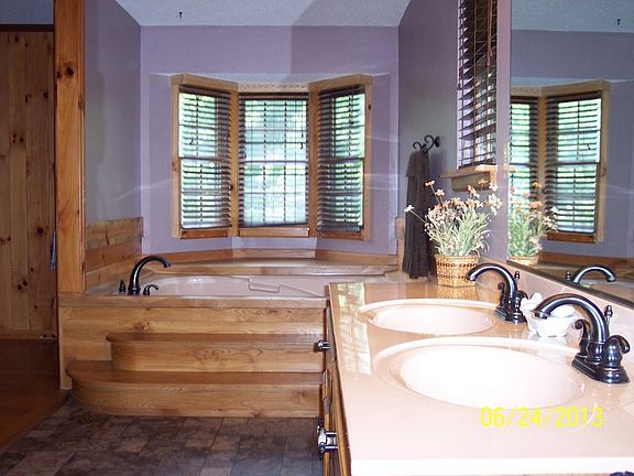 Master bath
						:
						Master bath