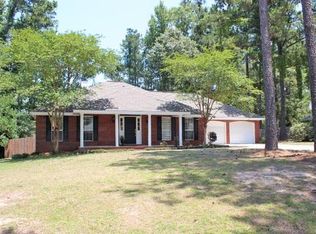 305 Robin Dr, Hattiesburg, MS 39402