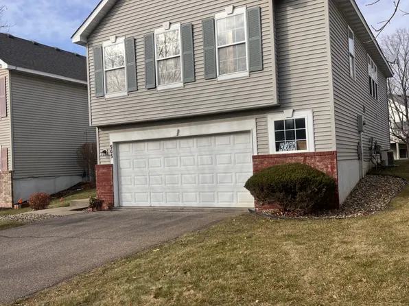 909 Abbie Ln, Hopkins, MN 55343