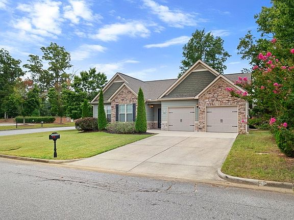 2nd image of 501 Lori Ln