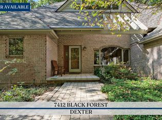 7412 Black Forest Dr, Dexter, MI 48130