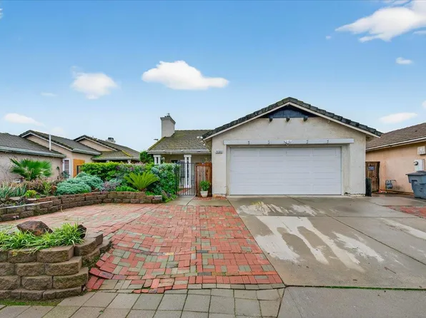 5593 W Norwich Ave, Fresno, CA 93722