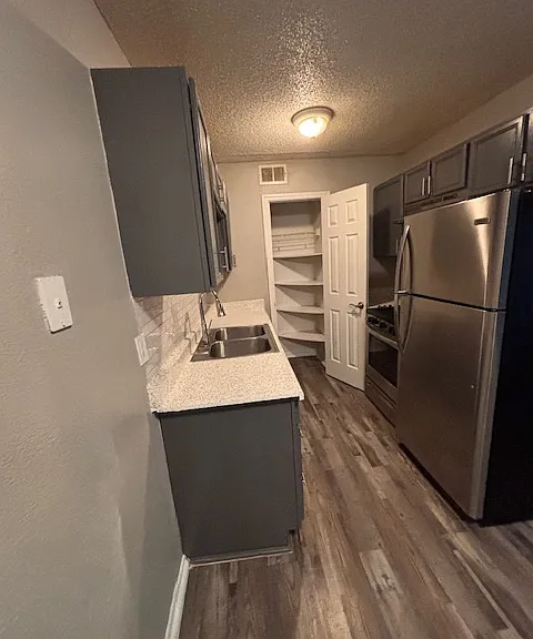 Willow Park Apartments — Photo 18
