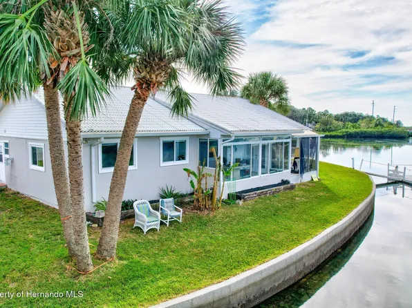 9017 Petal Ct, Hudson, FL 34667