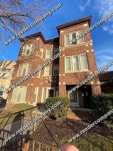 3615 Grand Blvd. Photo 1