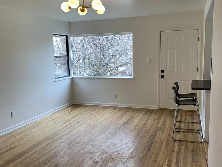 219 W 300 N — Photo 7