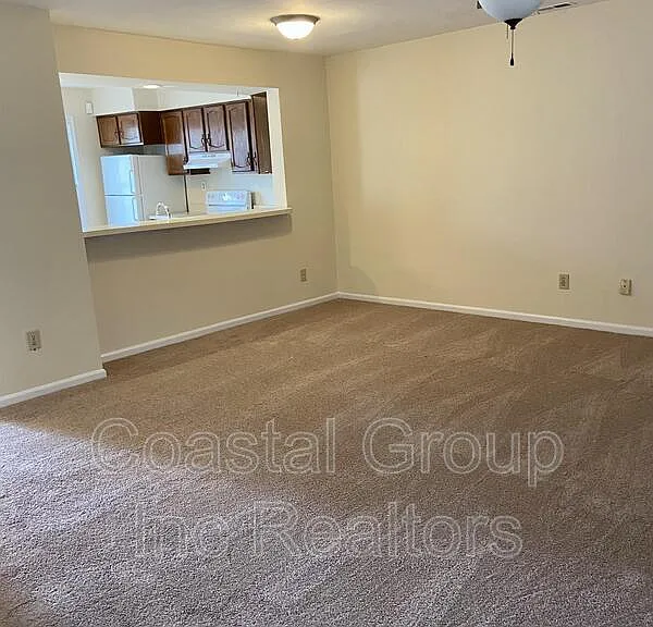 910 Jay Are Ct — Photo 6