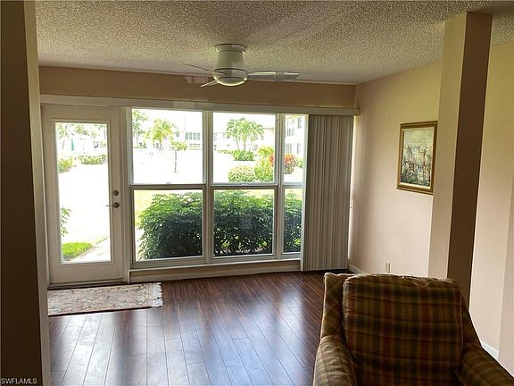 3rd image of 154 Palm Dr #3013