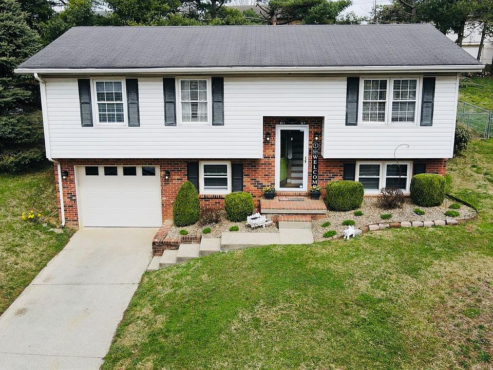 1st image of 109 Tamarix Dr