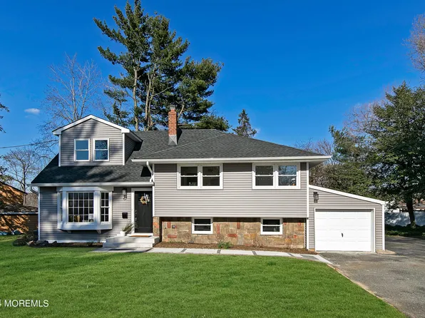 67 Maplewood Drive, Middletown, NJ 07748