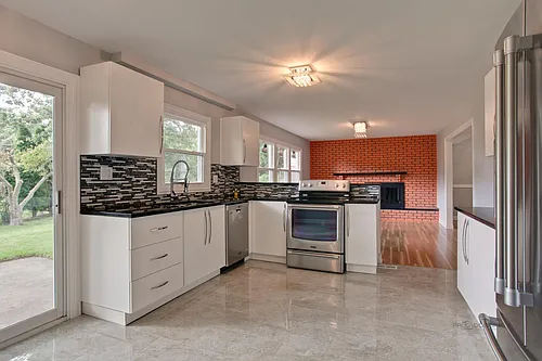 8 Bernard Ct Photo 1