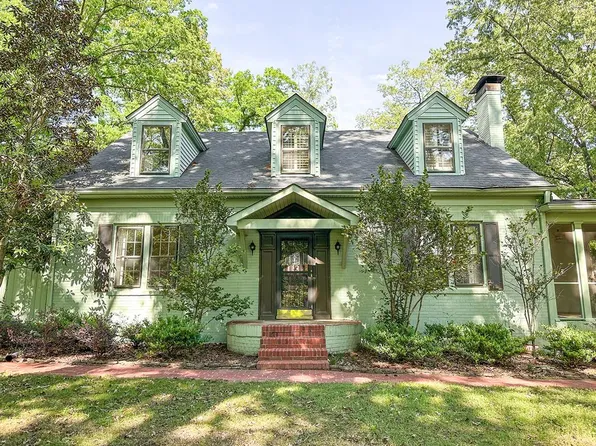 705 Greenwood Dr, Dalton, GA 30720