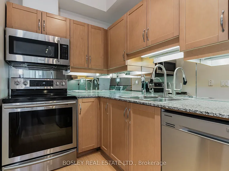 220 Victoria St #803 — Photo 5