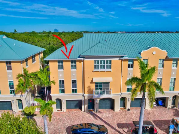 655 Casa Loma Boulevard, Boynton Beach, FL 33435