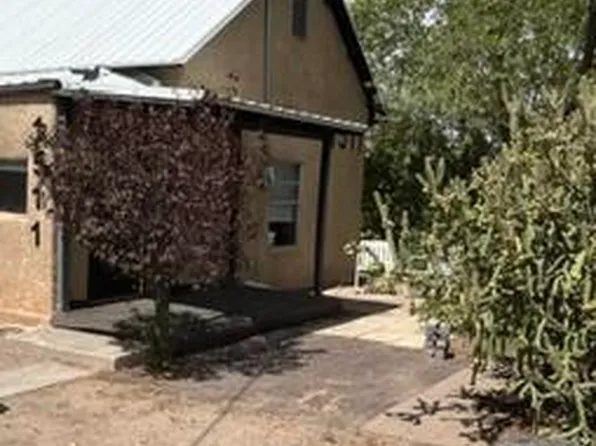 1511 Blake Rd SW, Albuquerque, NM 87105