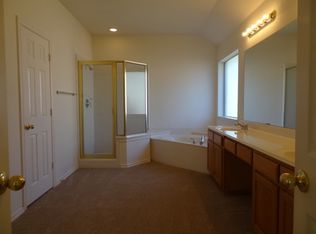 5056 Roundtree Ct, Haltom City, TX 76137