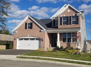 8 Pelican Ct, Ocean Twp, NJ 07712