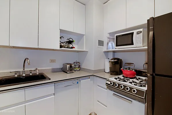 Sold by Corcoran | media 3