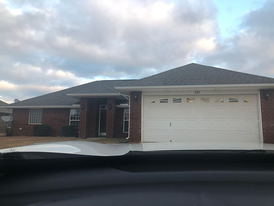 227 Brier Ridge Ct front