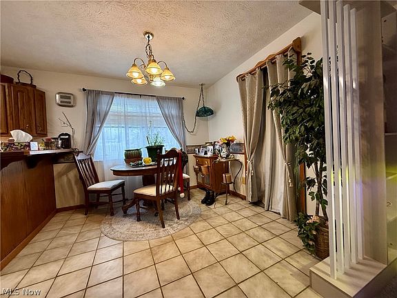 5th image of 5000 Mildred Cir SW