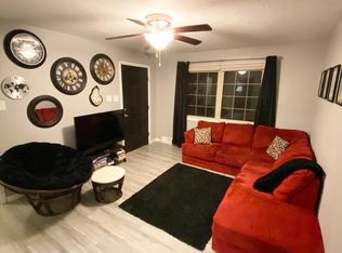 1260 Hillside St, Aurora, CO 80010