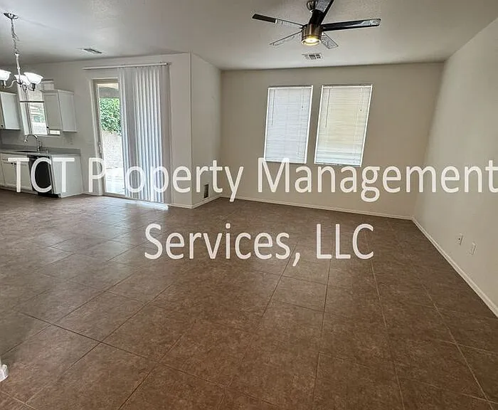 31304 N Cavalier Dr — Photo 3