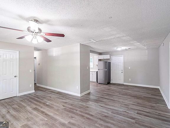 5th image of 1669 Freedom Valley