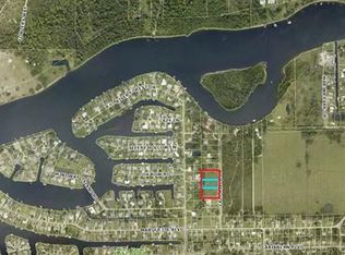 2355 Lazy River Ln, Fort Myers, FL 33905