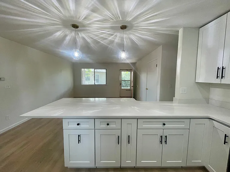 1335 Cherry St — Photo 6