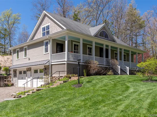 21 Peacock Road, Rhinebeck, NY 12572