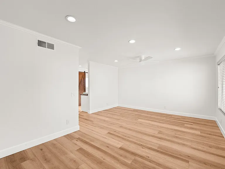 25392 Neptune Dr — Photo 23
