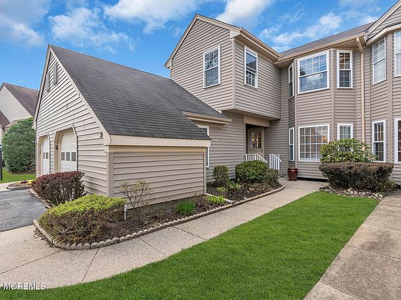 4th image of 3 Wexford Drive #3B
