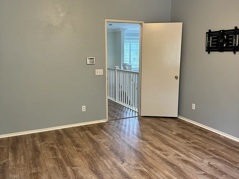 30050 Laurel Creek Dr — Photo 11