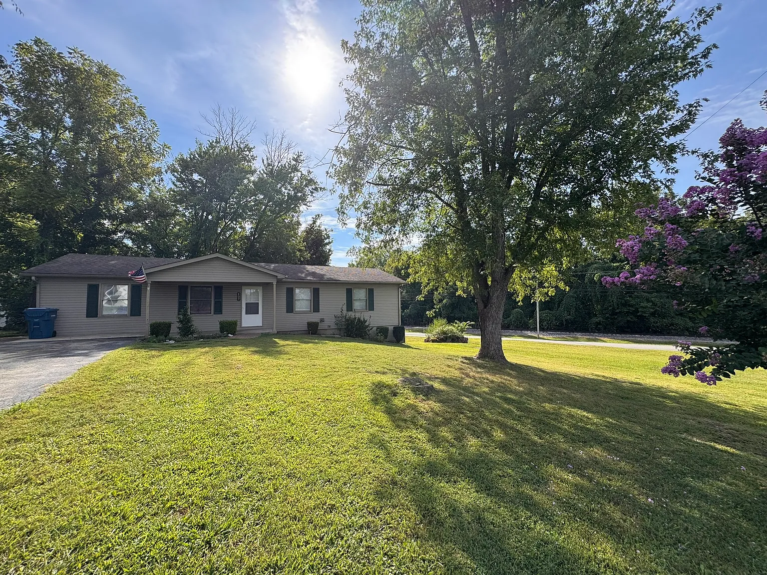 4 bed, 1304 sqft, $1,700 — Photo 3