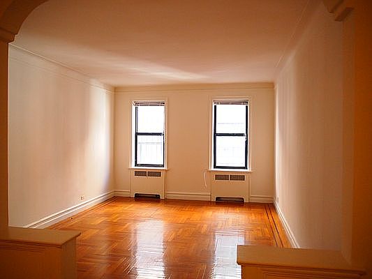 2nd image of 185 E 206th St #2J