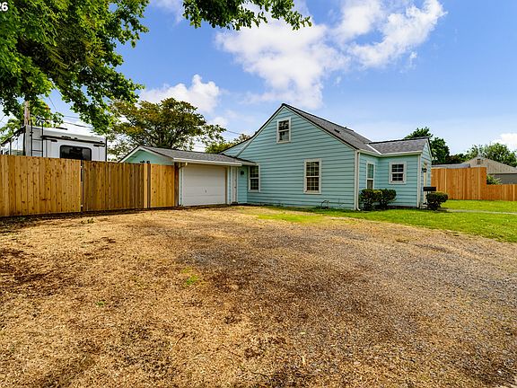 3rd image of 525 21st St