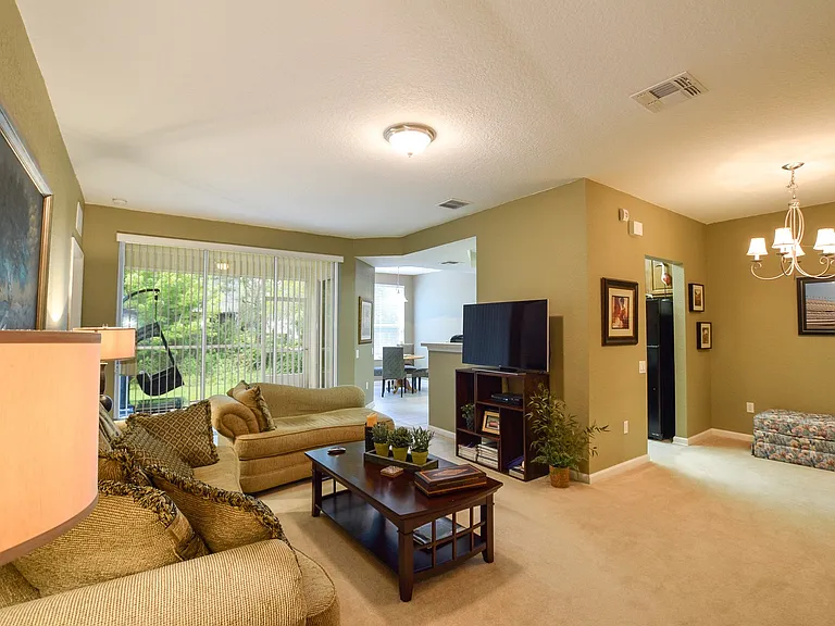 5030 Maxon Ter — Photo 6