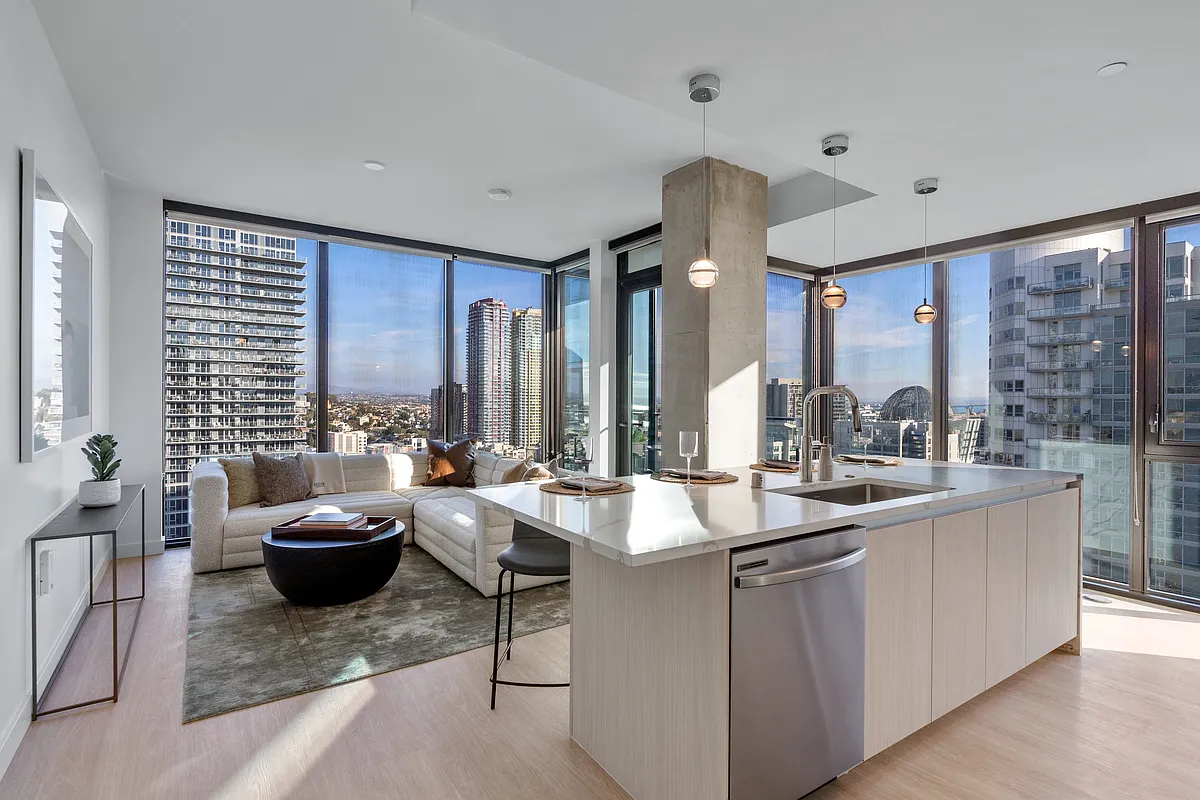 Building Photo - Radian