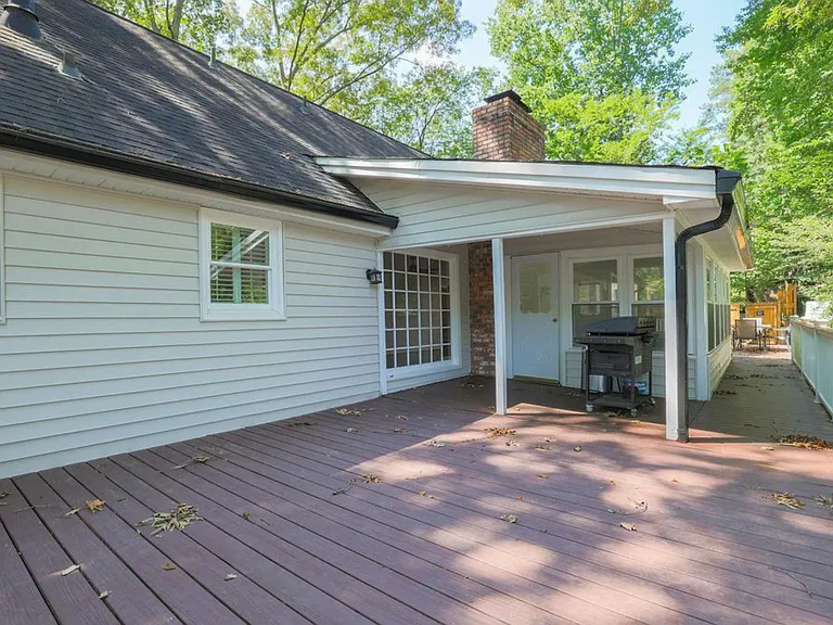 310 Clear Spring Ct — Photo 12