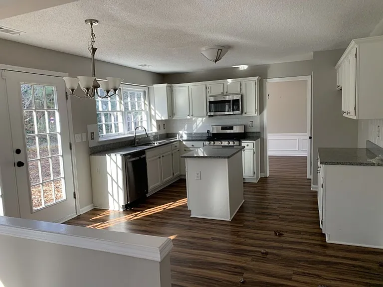 11020 Egmont Dr — Photo 5