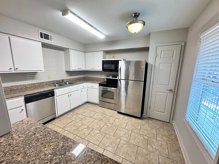 1100 Park Ln #1006 — Photo 17