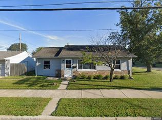 26501 Clancy St, Roseville, MI 48066