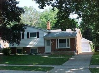 1122 Sutherland St, Plymouth, MI 48170