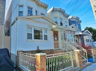 10214 85th Rd, Richmond Hill, NY 11418