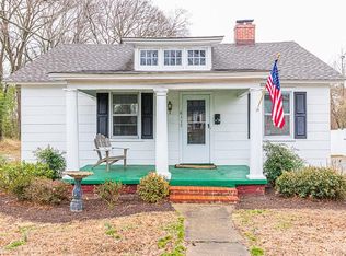 6117 Hermitage Rd, Henrico, VA 23228