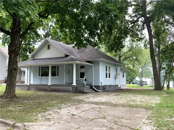 405 E 5th St, Pana, IL 62557
